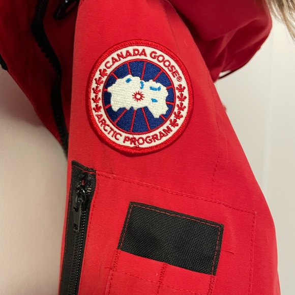 Canada Goose Coat - Picture 9 of 15